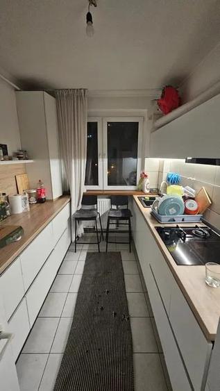 Apartament cu 2 camere semidecomandat, mobilat în Podu Roș