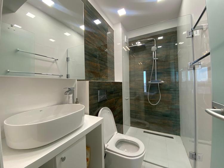 Apartament cu 4 camere decomandat în Sisești