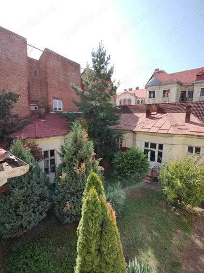 Casă cu 6 camere cu Teren 2883 Mp în Ultracentral