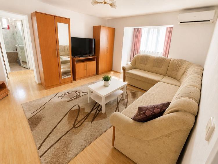 Apartament cu 2 camere decomandat în Central