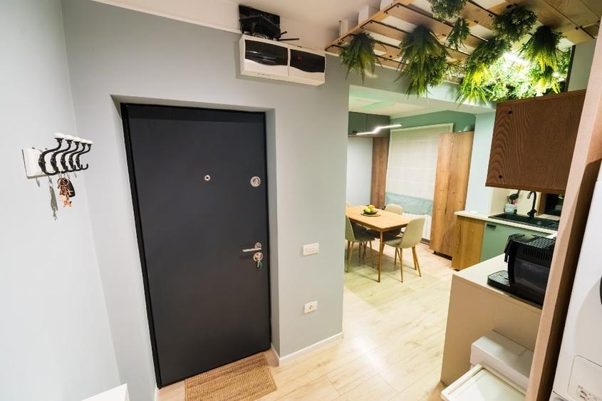 Apartament cu 2 camere semidecomandat, mobilat în Central