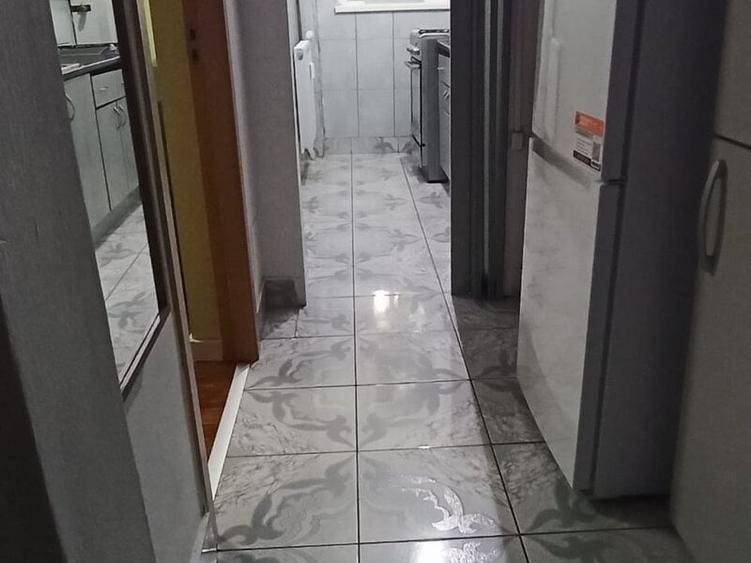 Apartament cu 3 camere semidecomandat în Brâncoveanu