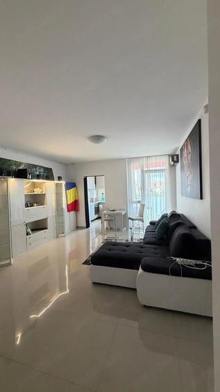 Apartament cu 2 camere decomandat în Iosia