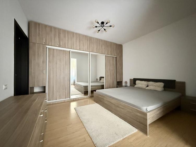 Apartament cu 3 camere decomandat în Pipera