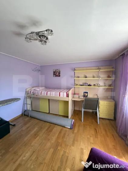 Casă cu 4 camere cu Teren 1000 Mp în Central