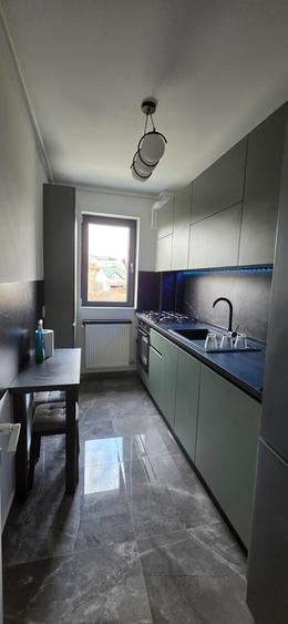 Apartament cu 2 camere decomandat în Titan