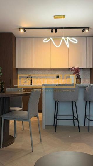 Apartament cu 2 camere semidecomandat, mobilat în Central