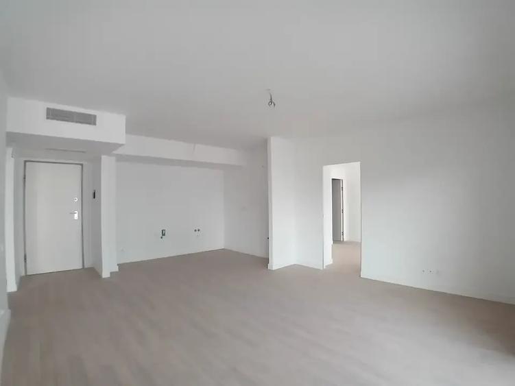Apartament cu 3 camere decomandat în 13 Septembrie