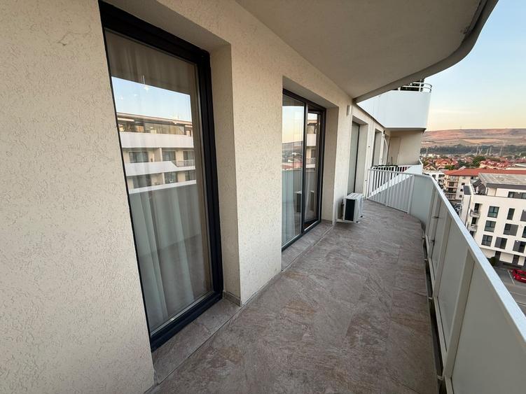 Apartament cu 2 camere semidecomandat, mobilat în Florești
