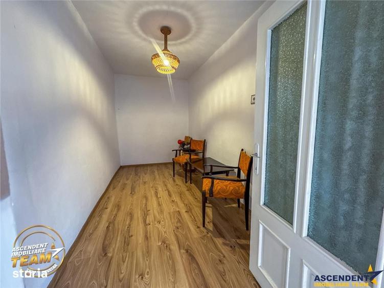 Casă cu 3 camere cu Teren 1749 Mp în Lunga
