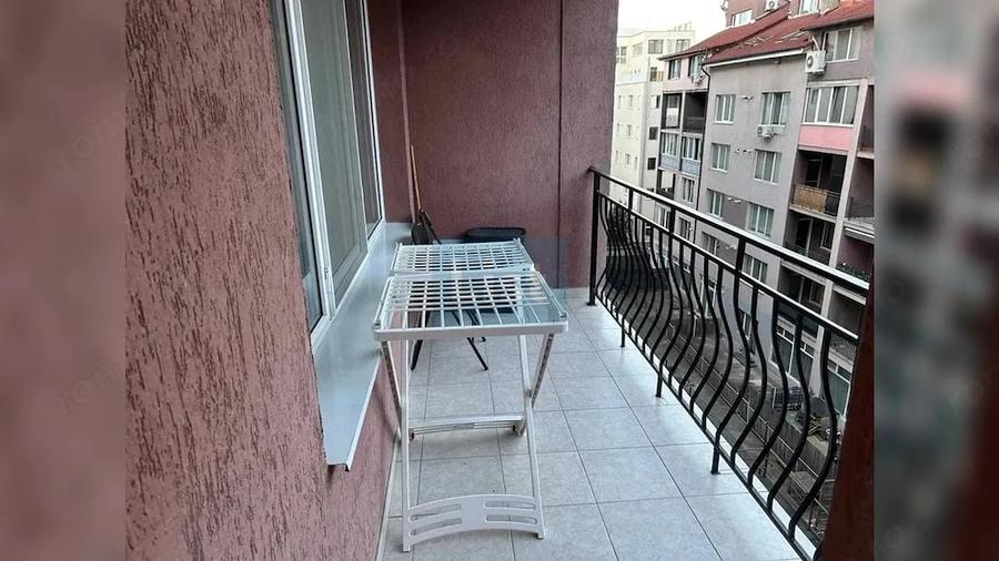 Garsonieră decomandată în Borhanci