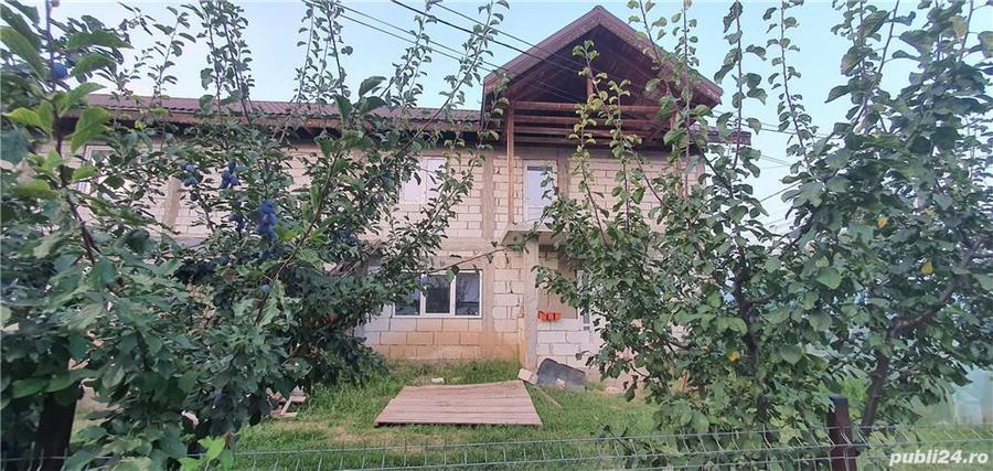 Casa parter + 1 etaj - tip duplex - de vanzare - 2