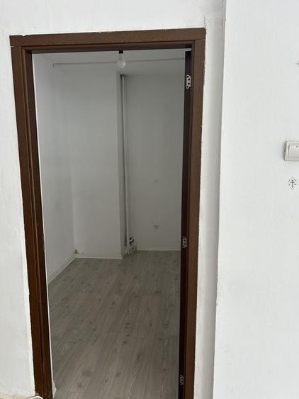 Spațiu comercial, de 256 mp, în Central