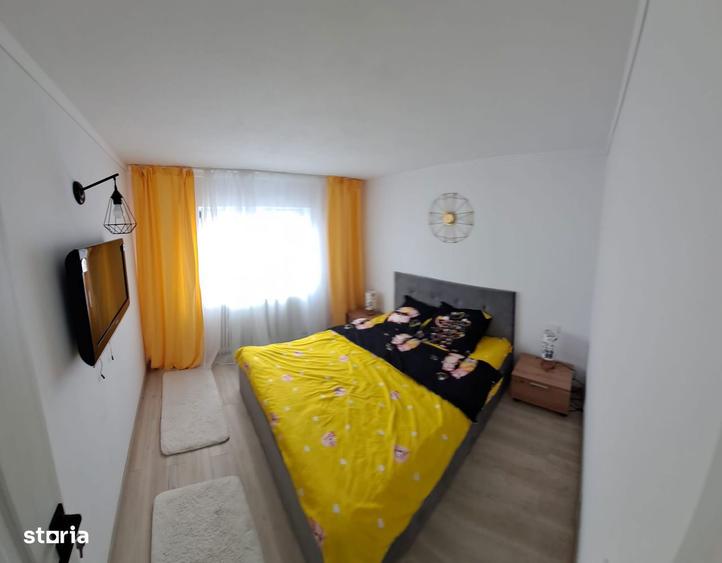 Apartament cu 4 camere decomandat în Central