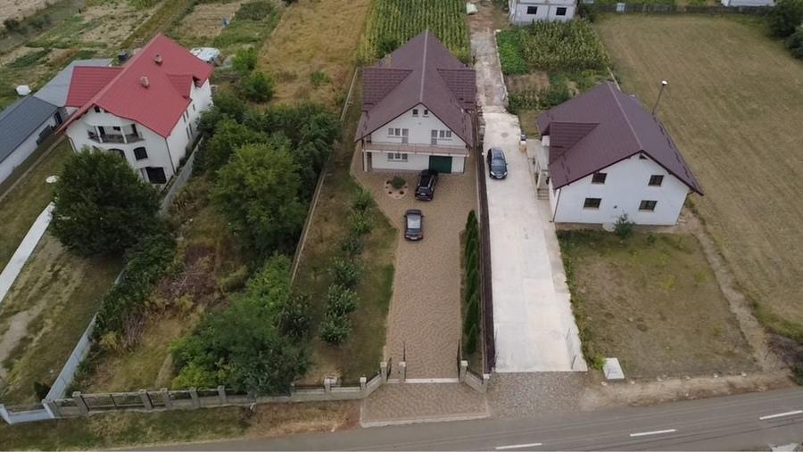 Casă cu 4 camere în Dumbrăveni