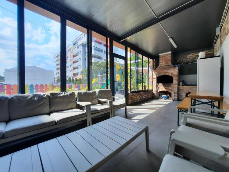 Apartament cu 3 camere decomandat în Exterior Vest