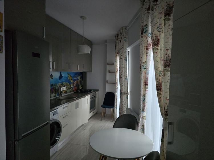 Inchiriez apartament 2 camere - 3