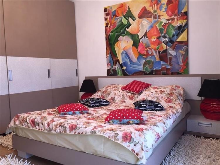 Apartament cu 2 camere decomandat, mobilat în Cantacuzino