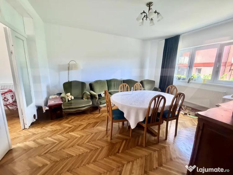Casă cu 7 camere cu Teren 100 Mp în Cetate