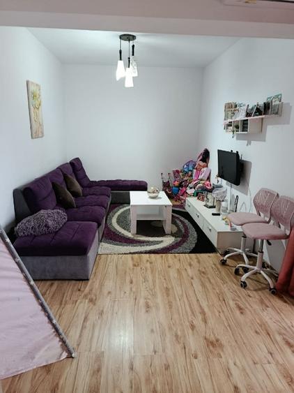 Închiriez apartament 2 camere  - 1