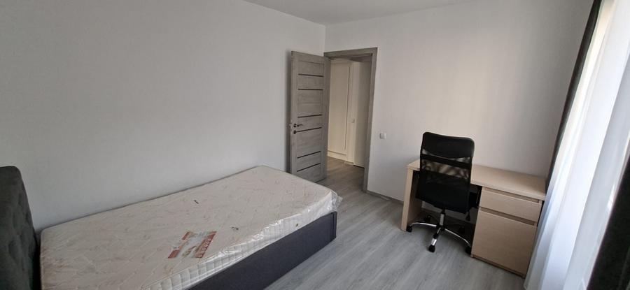 Inchiriez apartament 3 camere la 2 minute de metrou 1 Decembrie 1918 - 2