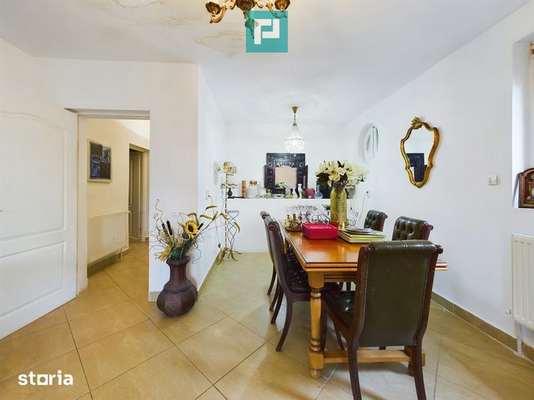 Casă cu 6 camere cu Teren 1810 Mp în Moneasa