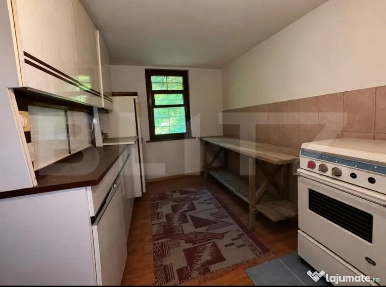 Casă cu 3 camere cu Teren 3328 Mp în Hondol