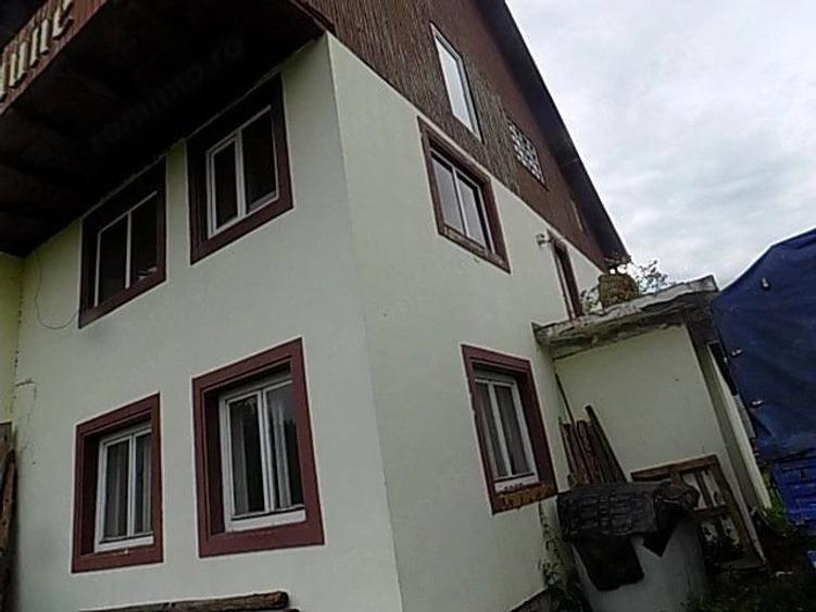 Casă cu Teren 900 Mp în Nord