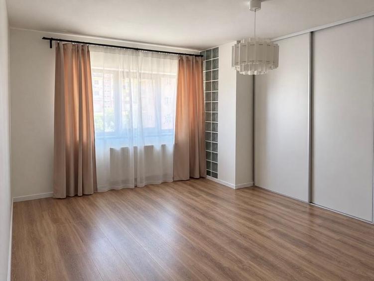 Apartament cu 2 camere decomandat în Florești