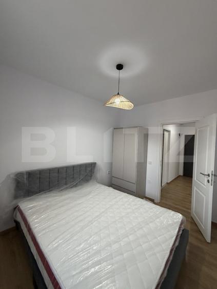 Apartament cu 3 camere semidecomandat, mobilat în Chinteni