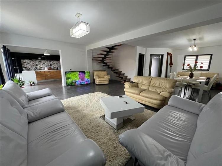 Duplex cu 4 camere cu Teren 510 Mp în Exterior Nord