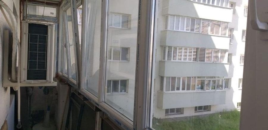 Apartament cu 3 camere decomandat în Obor