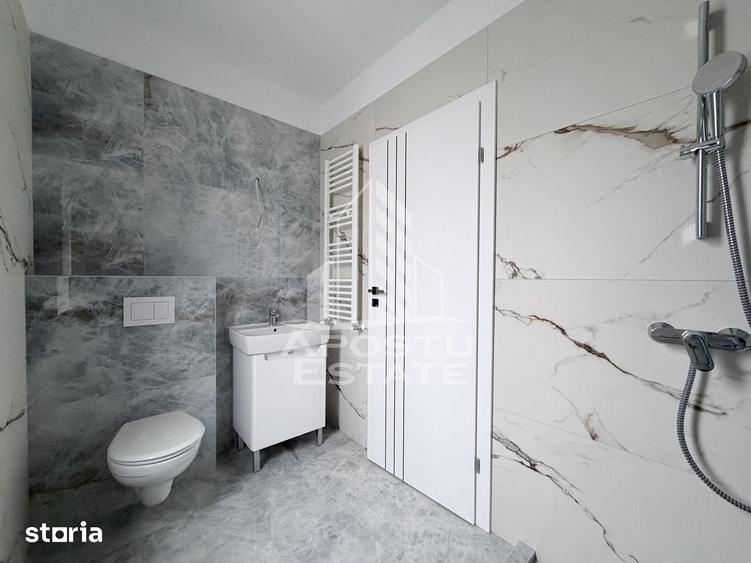 Casă cu 5 camere cu Teren 217 Mp în Ronaț