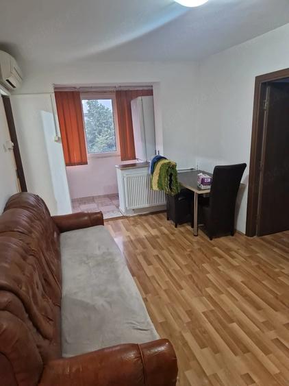 Apartament cu 2 camere semidecomandat în Circumvalațiunii