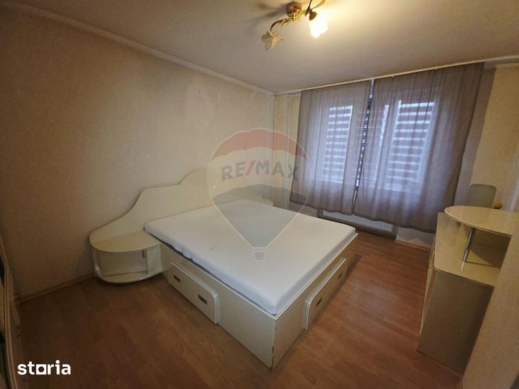 Apartament cu 4 camere în Calea Romanului