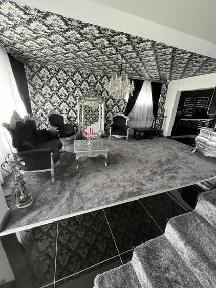 Duplex cu 4 camere cu Canalizare în Florești