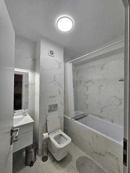 Apartament cu 2 camere decomandat în Sărari