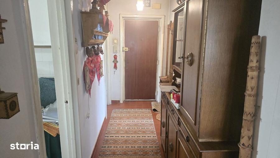 Apartament cu 4 camere decomandat în Mihai Eminescu