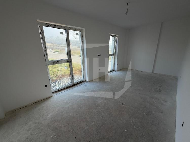 Apartament cu 3 camere semidecomandat în Iris