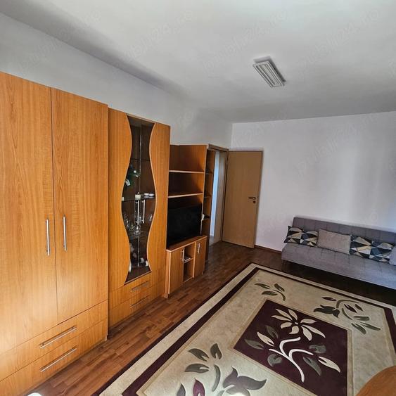 Vand apartament 3 camere , etajul 3 din 4+M, Sibiu, Zona Pia?a Rahova - 4
