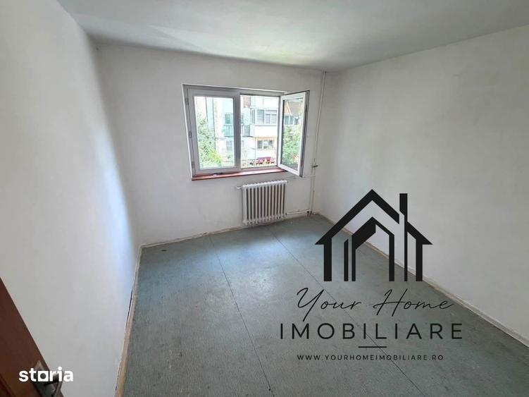 Apartament cu 2 camere semidecomandat în Craiovița Nouă