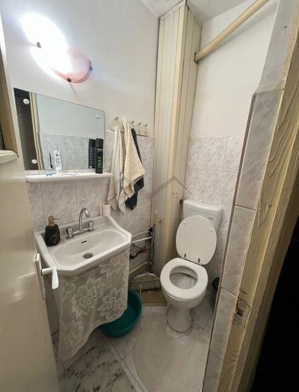 Apartament cu 3 camere decomandat, mobilat în Nicolina