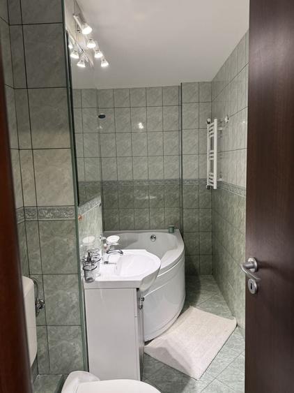 Garsonieră decomandată în Unirii