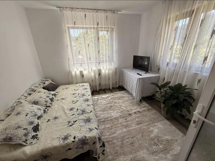 Casă cu 5 camere cu Teren 2146 Mp în Lerești