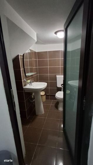 Casă cu 4 camere cu Teren 166 Mp în Central