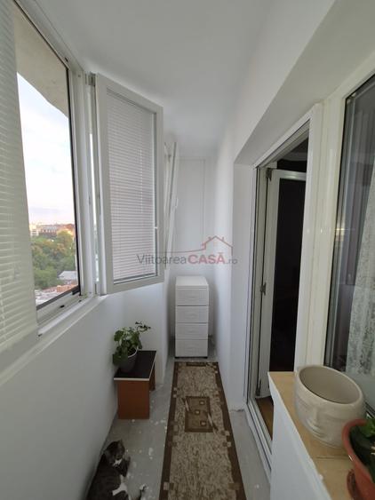 Apartament cu 3 camere decomandat în Teiul Doamnei