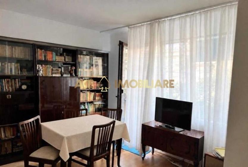 Apartament cu 2 camere semidecomandat, mobilat în Victoriei
