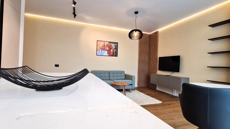 Apartament cu 2 camere, mobilat în Ștrand