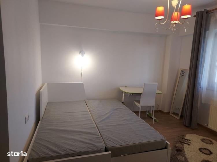 Apartament cu 4 camere decomandat în Central