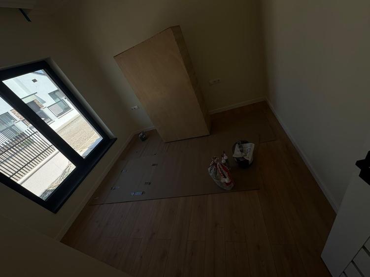 Casă individuală cu 4 camere cu Canalizare în Micești